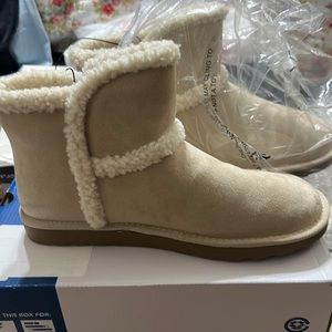 Arizona Stone Sand boot, soft bootie. Tag just cut off, unworn NWOT